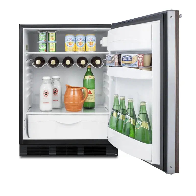 Summit Appliance 5.5 Cubic Feet Mini Fridge | Fridge.com