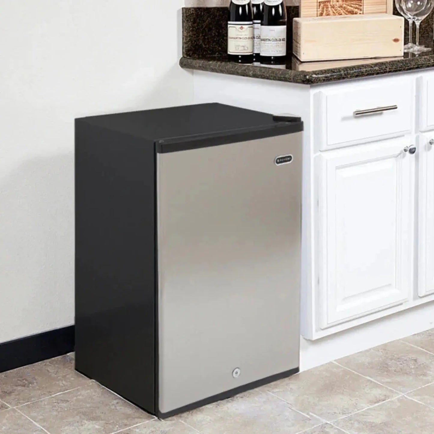 Whynter 3.0 Cu. Ft. Energy Star Upright Freezer with Lock - Black | Fridge.com