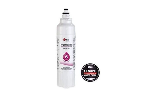 Refrigerator water filter replacement