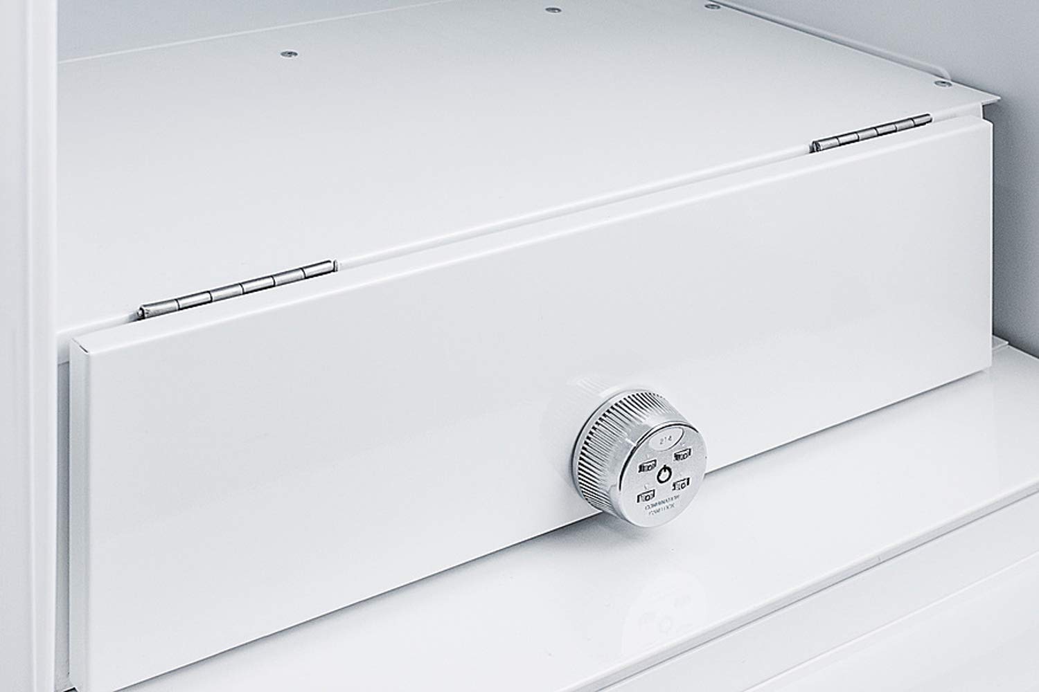 Accucold 24 Inch Freestanding/Built In Undercounter Counter Depth Compact All-Refrigerator FF7LWCSSADA - View 5 | Fridge.com