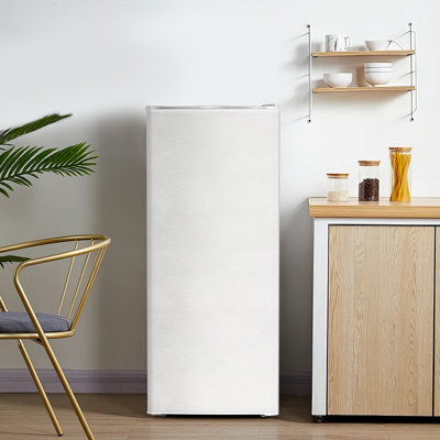 5.9 Cu.ft Upright Freezer, 4 Glass Shelves, 7 Temp Settings | Fridge.com