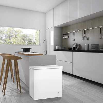 7.0 Cu.ft Deep Freezer, Chest Freezer with 7 Temp Settings, Energy Saving, Quiet, Balanced Hinge | Fridge.com