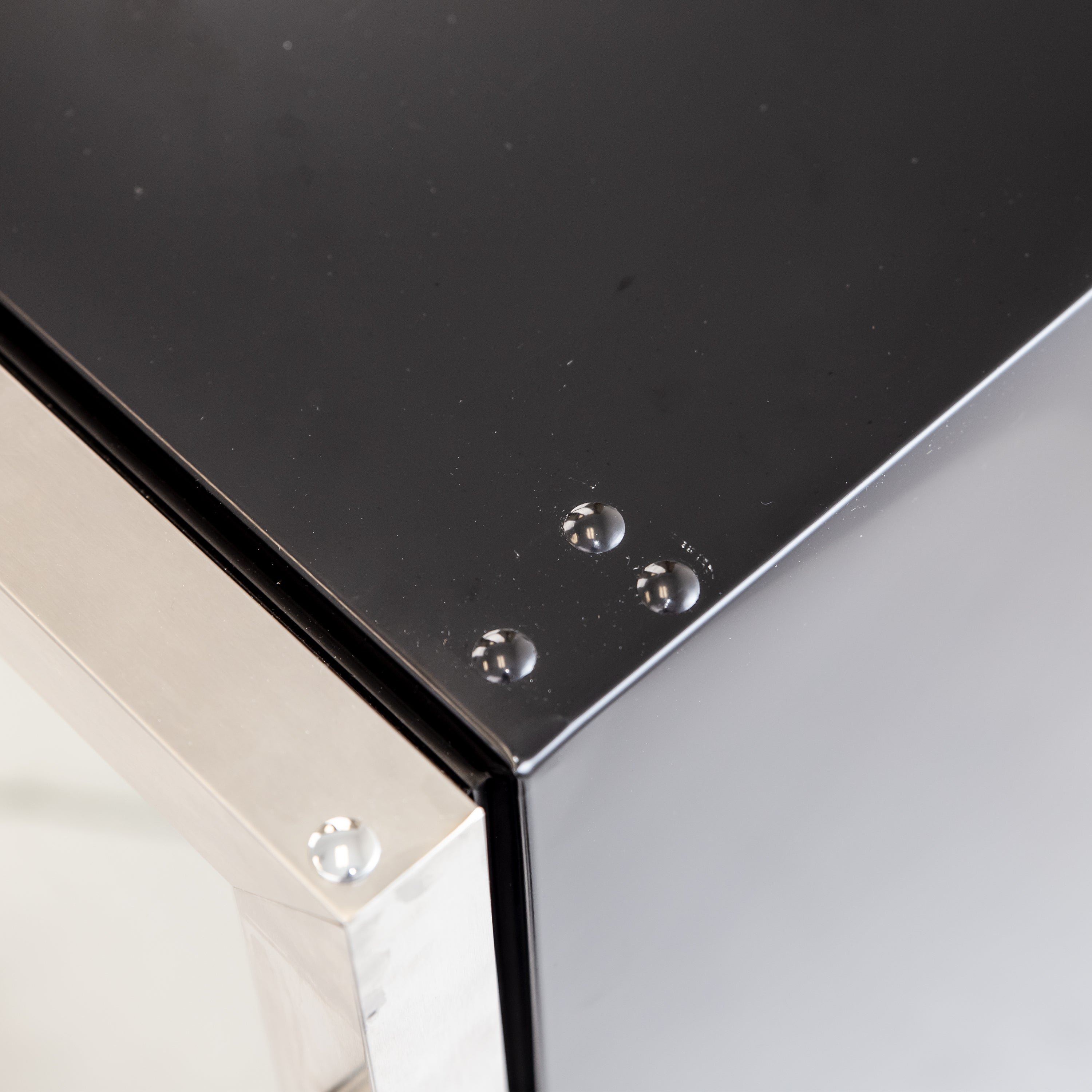 Avanti Beverage Center, 133 Can Capacity - View 5 | Fridge.com