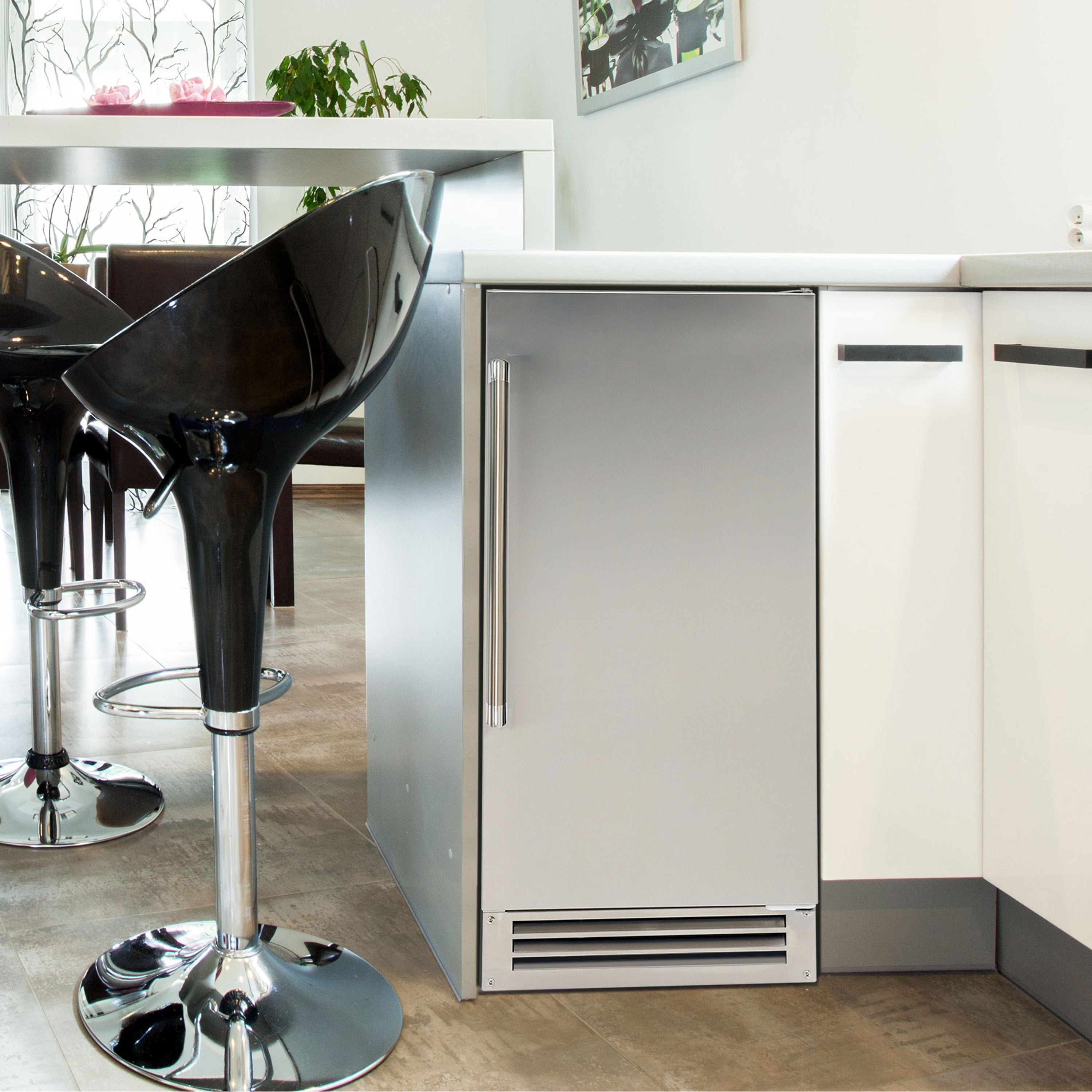 Avanti Elite Built-In Or Freestanding Ice Maker, 15" - View 2 | Fridge.com
