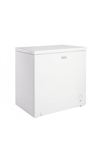 BLACK+DECKER 7.0 Cu. Ft. Chest Freezer, Holds up to 245 Lbs. of Frozen Food with Organizer Basket | Fridge.com