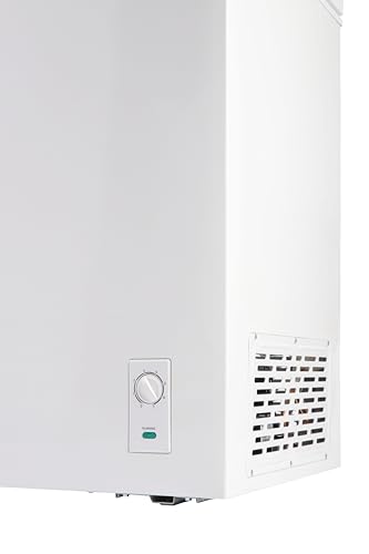 Black+Decker 7.0 cu. ft. Chest Freezer, Holds Up To 245 lbs. Of Frozen Food With Organizer Basket - View 3 | Fridge.com