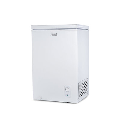 BCFK Series Black+decker 2.0 Cu. Ft. Compact Chest Freezer, Deep Freezer Holds Up To 70 Lbs. Of Frozen Food, Removable Storage Basket, Mechanical Temp | Fridge.com