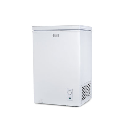 BCFK Series BLACK+DECKER 2.7 Cu. Ft. Compact Chest Freezer, Deep Freezer Holds Up To 94.5 Lbs. of Frozen Food | Fridge.com