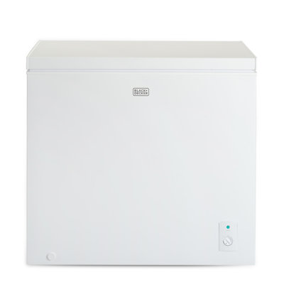 BCFK Series BLACK+DECKER 7.0 Cu. Ft. Chest Freezer, Holds up to 245 Lbs. of Frozen Food with Organizer Basket | Fridge.com