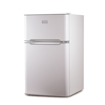 BCRK Series Black + Decker 3.1 cu. ft. Freestanding Mini Fridge with Freezer | Fridge.com