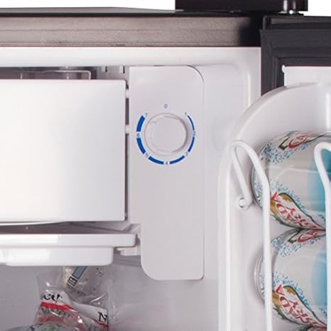 Commercial Cool CCR32W Compact Single Door Refrigerator And Freezer, 3.2 cu. ft. Mini Fridge, White - View 6 | Fridge.com