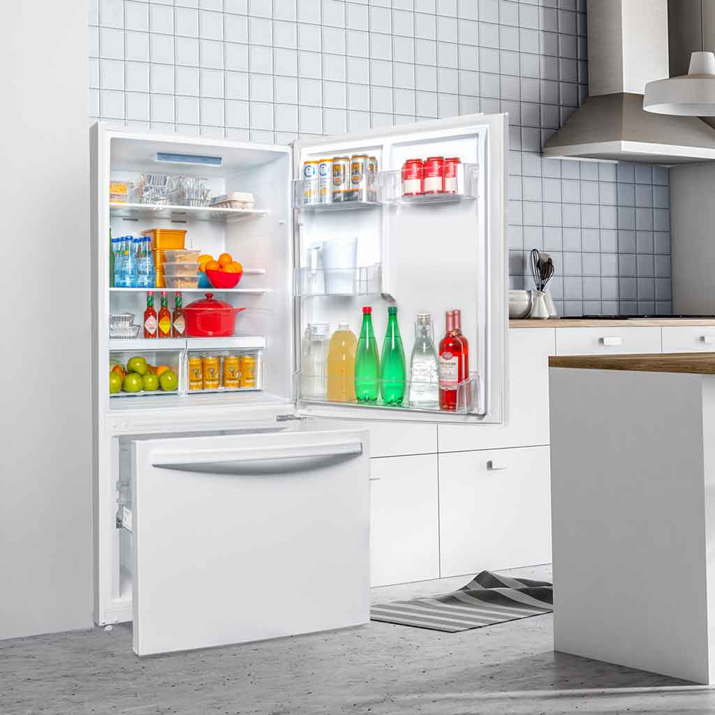 Danby 30 Inch Bottom Freezer Refrigerator DBM187E1WDB - View 6 | Fridge.com
