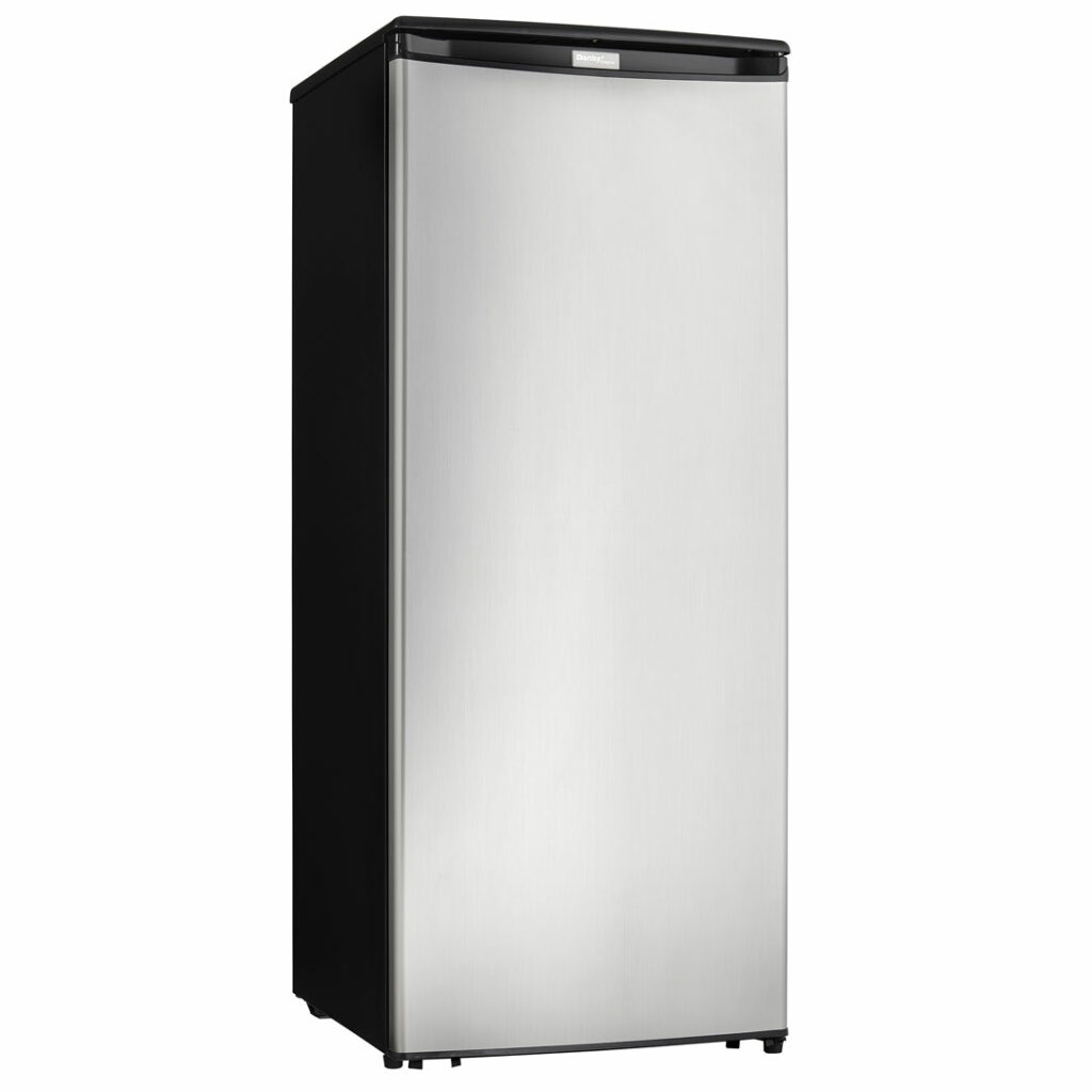 Danby Designer Danby DUFM085A4BSLDD-6 8.5 cu.ft. Garage Ready Upright Freezer With 5 Shelves, Mechanical Thermostat And Manual Defrost, Energy Star Rated - View 4 | Fridge.com