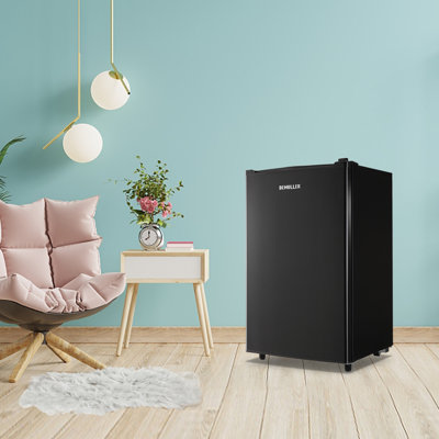 DEMULLER 3.2 Cubic Feet Upright Freezer | Fridge.com