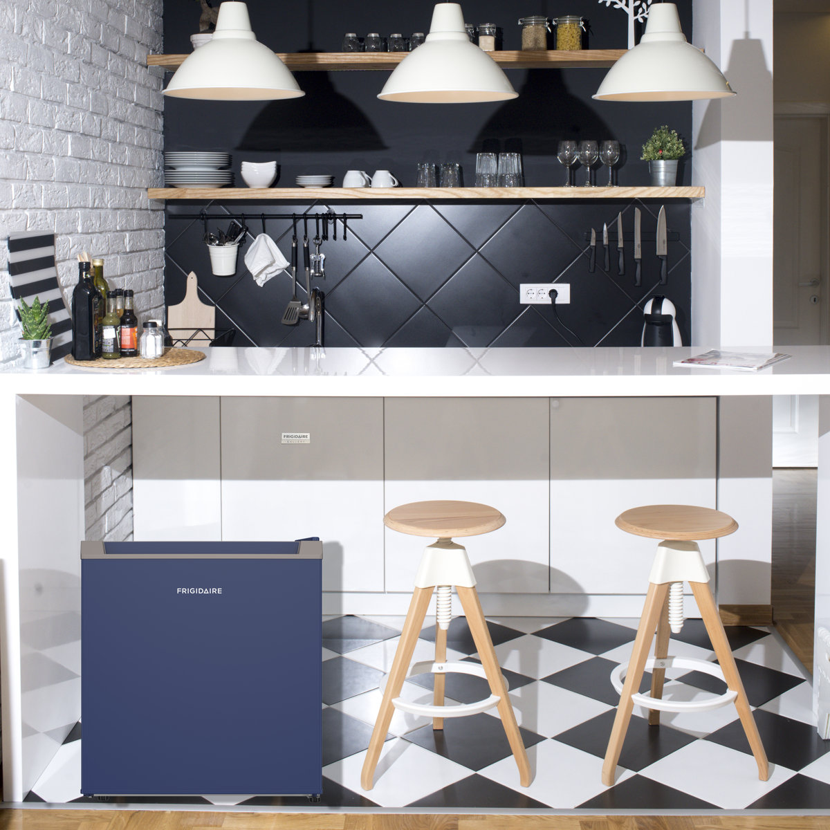 Frigidaire - 1.6 cu ft Compact Mini Fridge, Perfect for Home or Office, Contemporary Series, Navy, 1.6 cu ft - Blue | Fridge.com