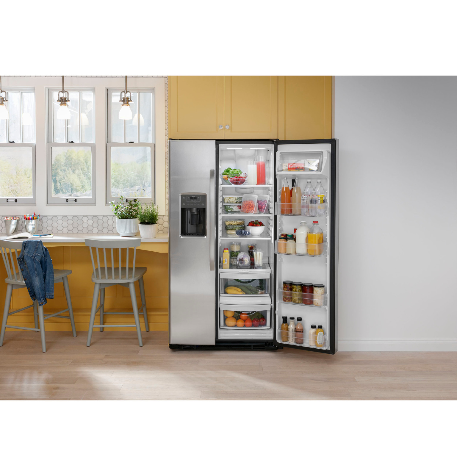 GE® ENERGY STAR® 23.0 Cu. Ft. Side-By-Side Refrigerator — FIN-0001630 | Fridge.com