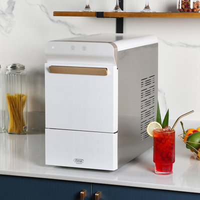The 30 Lbs. Daily Countertop Nugget Potable Ice Maker | Fridge.com