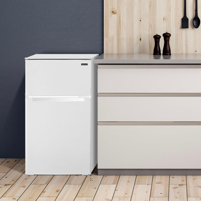 Magic Chef 20" 3.1 Cubic Feet Top Freezer Refrigerator | Fridge.com