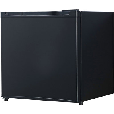 Midea 1.6 Cubic Feet Freestanding Mini Fridge | Fridge.com