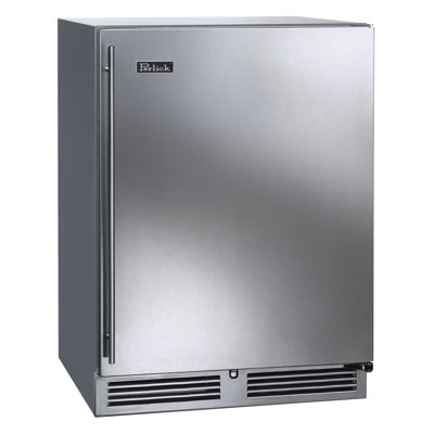 C-Series 5.2 cu. ft. Freestanding Outdoor Rated Mini Fridge | Fridge.com