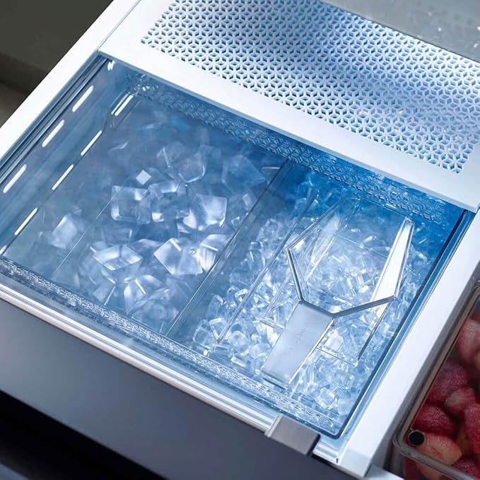 Samsung 30 Cu. Ft. Bespoke 3-Door French Door Refrigerator With Autofill Water Pitcher, Stainless Steel, Rf30bb6200qlaa - View 3 | Fridge.com