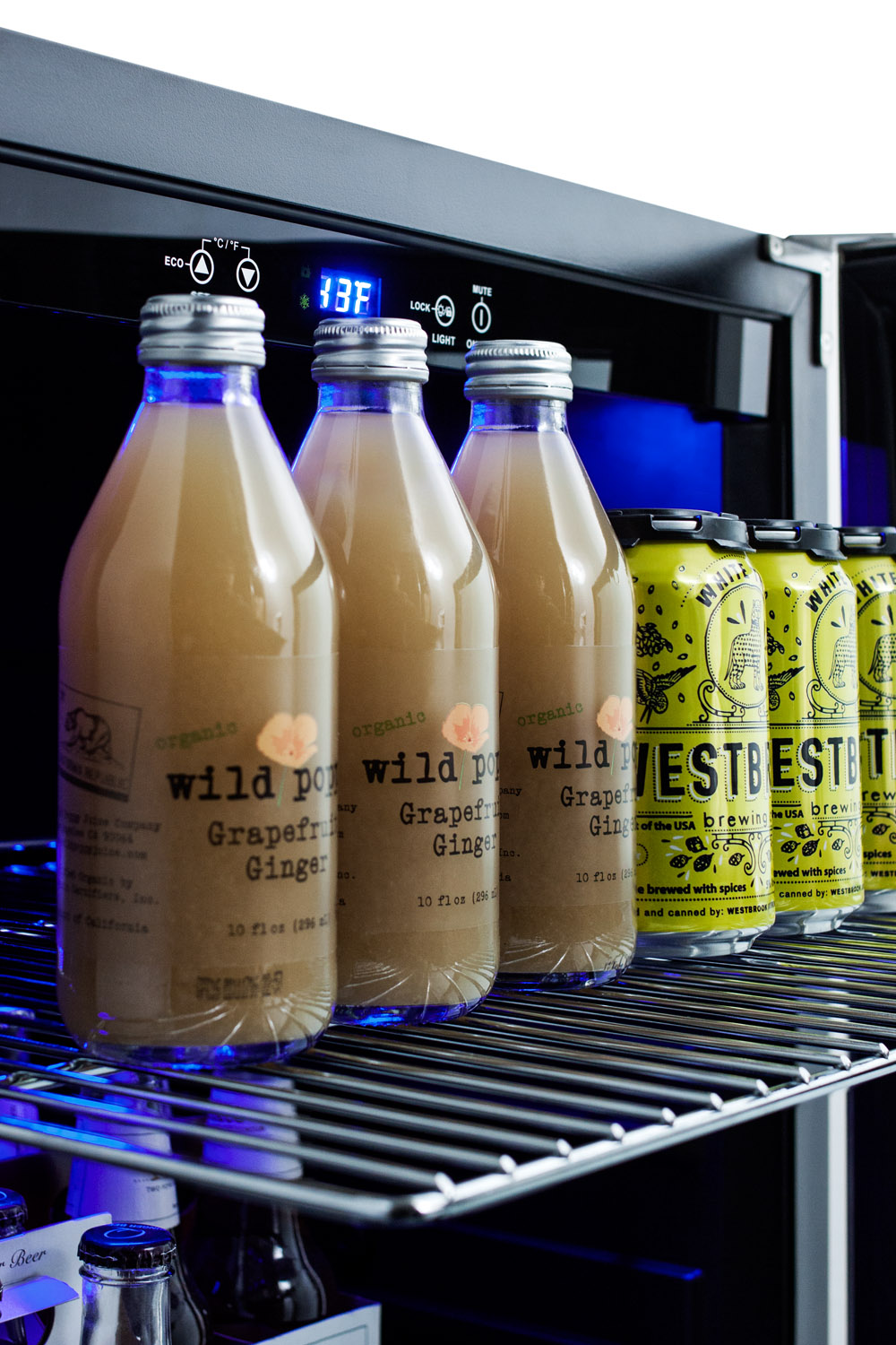 Summit Appliance 23.5'' W Built-In 80 Cans (12 oz.) 4.2 Cubic Feet Beverage Cooler With Reversible Glass Door - View 5 | Fridge.com