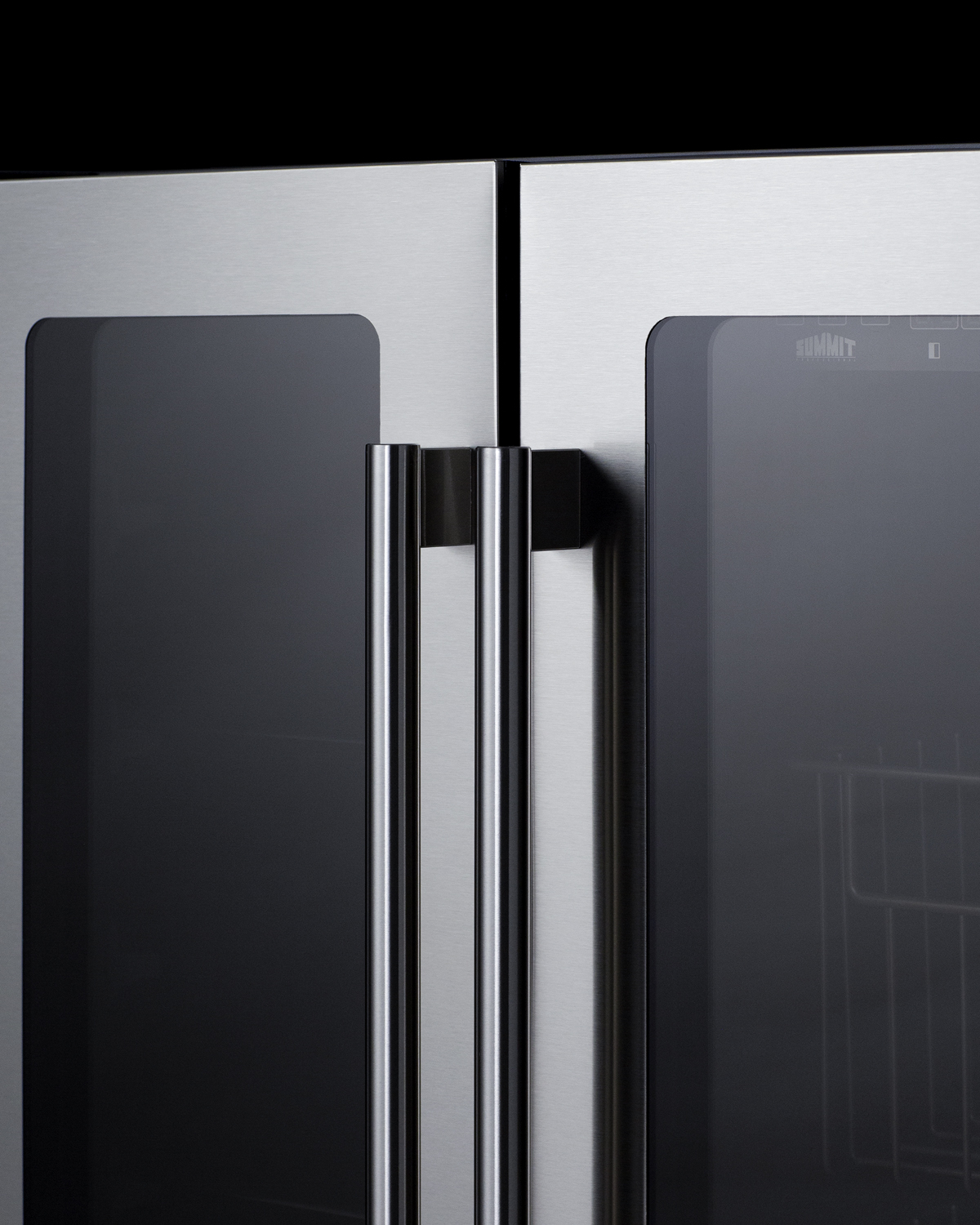Summit Appliance 4.6 Cubic Feet Mini Fridge - View 6 | Fridge.com