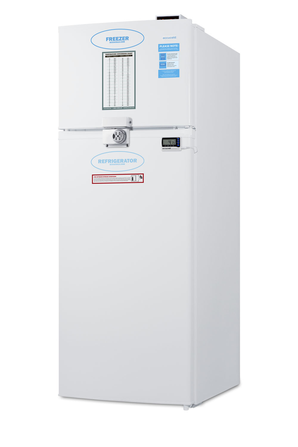 Summit Appliance 22" 7.1 Cubic Feet Top Freezer Refrigerator With Water And Ice Dispenser - View 3 | Fridge.com