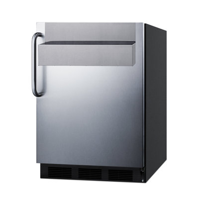 Summit Appliance 5.5 Cubic Feet Freestanding Mini Fridge | Fridge.com