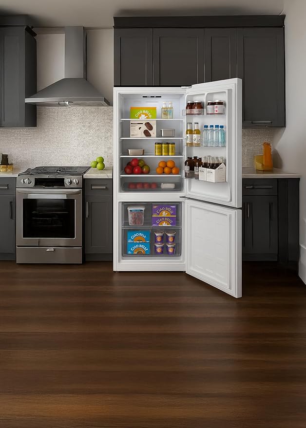 Summit 30" Refrigerator, 16.1 Cu.Ft Capacity Refrigerator-Freezer, Bottom Mount Freezer, Energy Star, White- Ffbf172w (Right Hand Door, White) - View 2 | Fridge.com