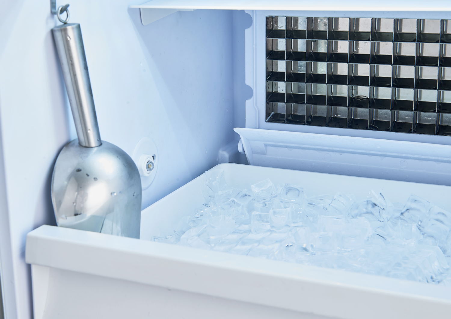 Summit 18" Built In Undercounter Ice Maker BIM182OSIF | Fridge.com
