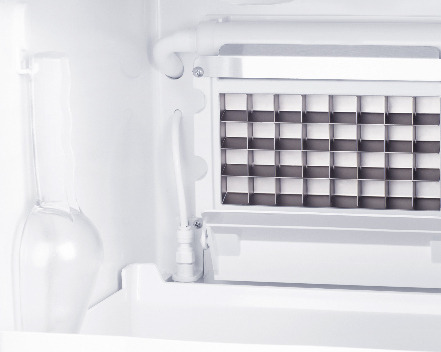 Summit Appliance Built-In 45 lb. Clear Icemaker — FIN-0017823 | Fridge.com