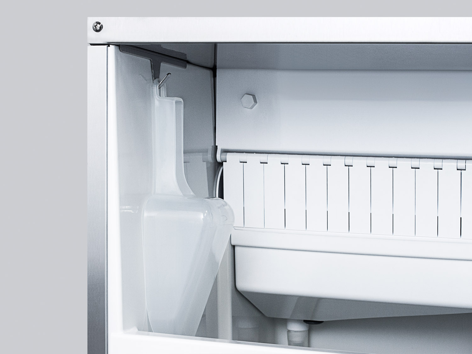Summit 15" Freestanding/Built In Undercounter Ice Maker BIM68OSPUMPIF - View 5 | Fridge.com