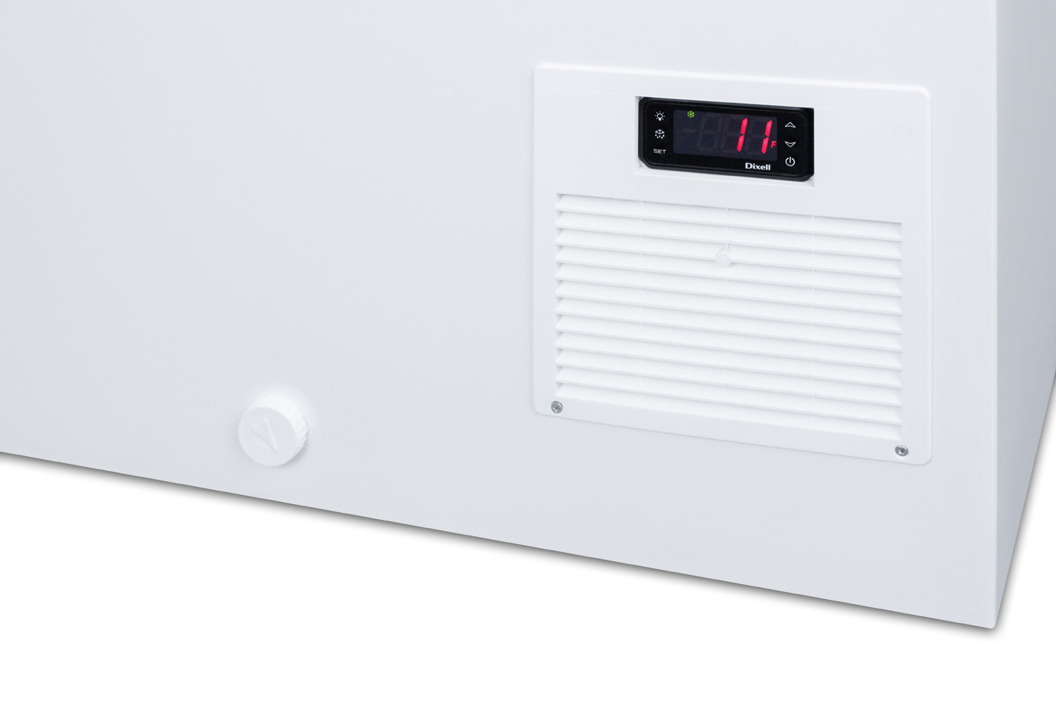 7.2 Cubic Feet Chest Freezer With Adjustable Temperature Controls - View 4 | Fridge.com