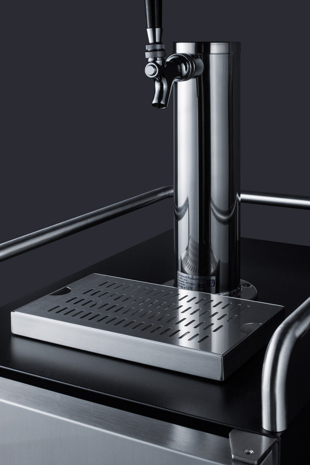 Summit Commercial Freestanding/Built In Kegerator SBC15NK - View 6 | Fridge.com