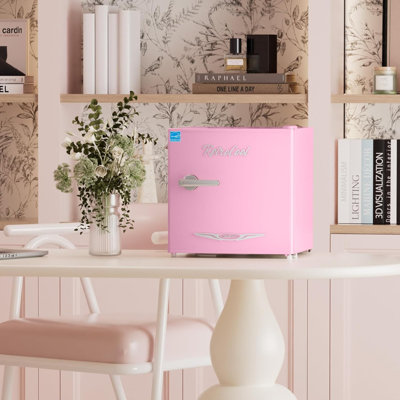 1.7 Cu.Ft Retro Single Door Mini Fridge With Metal Handle,Energy Star - View 1 | Fridge.com