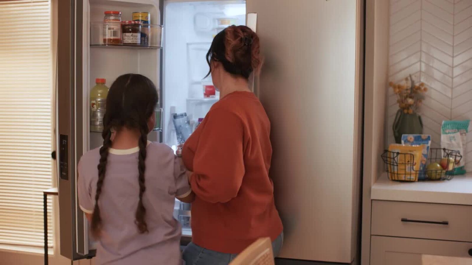 Whirlpool 36 Inch 36" French Door Refrigerator WRFF3336SZ - View 5 | Fridge.com