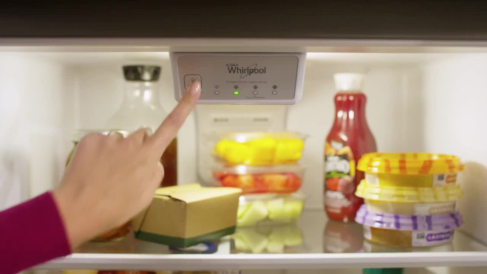 Whirlpool 28 Inch 28" Top Freezer Refrigerator WRT134TFDM - View 4 | Fridge.com