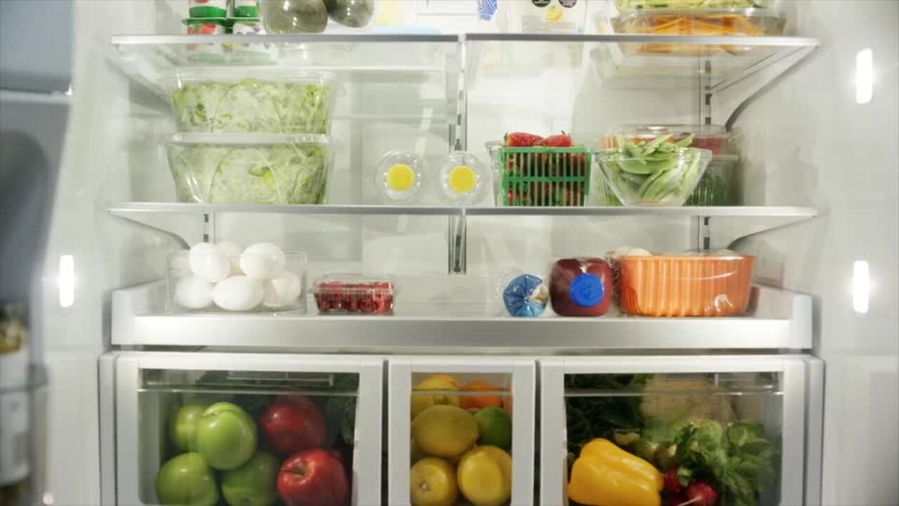 Whirlpool 30 Inch 30" Top Freezer Refrigerator WRT148FZDW - View 2 | Fridge.com