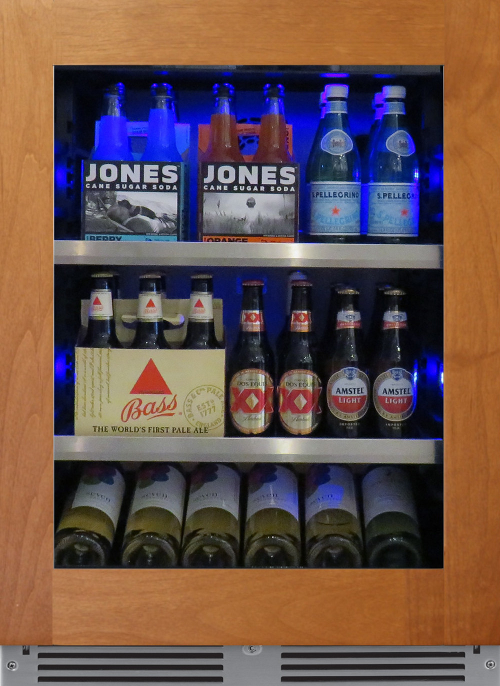 24" Beverage Center — FIN-0015675 | Fridge.com